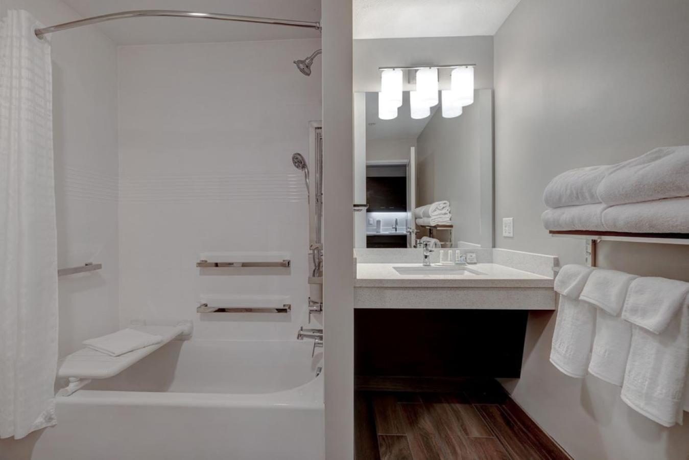 Courtyard St. Louis Brentwood Otel Richmond Heights Dış mekan fotoğraf