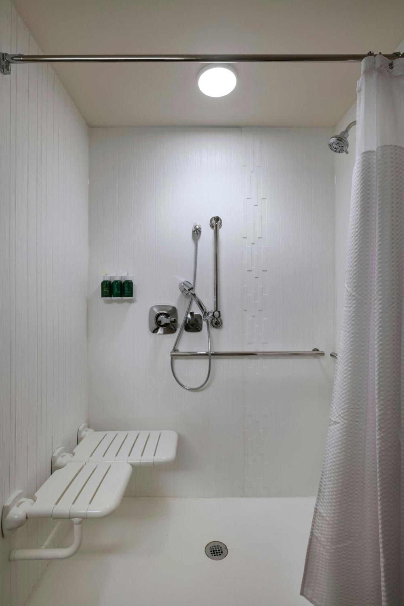 Courtyard St. Louis Brentwood Otel Richmond Heights Dış mekan fotoğraf